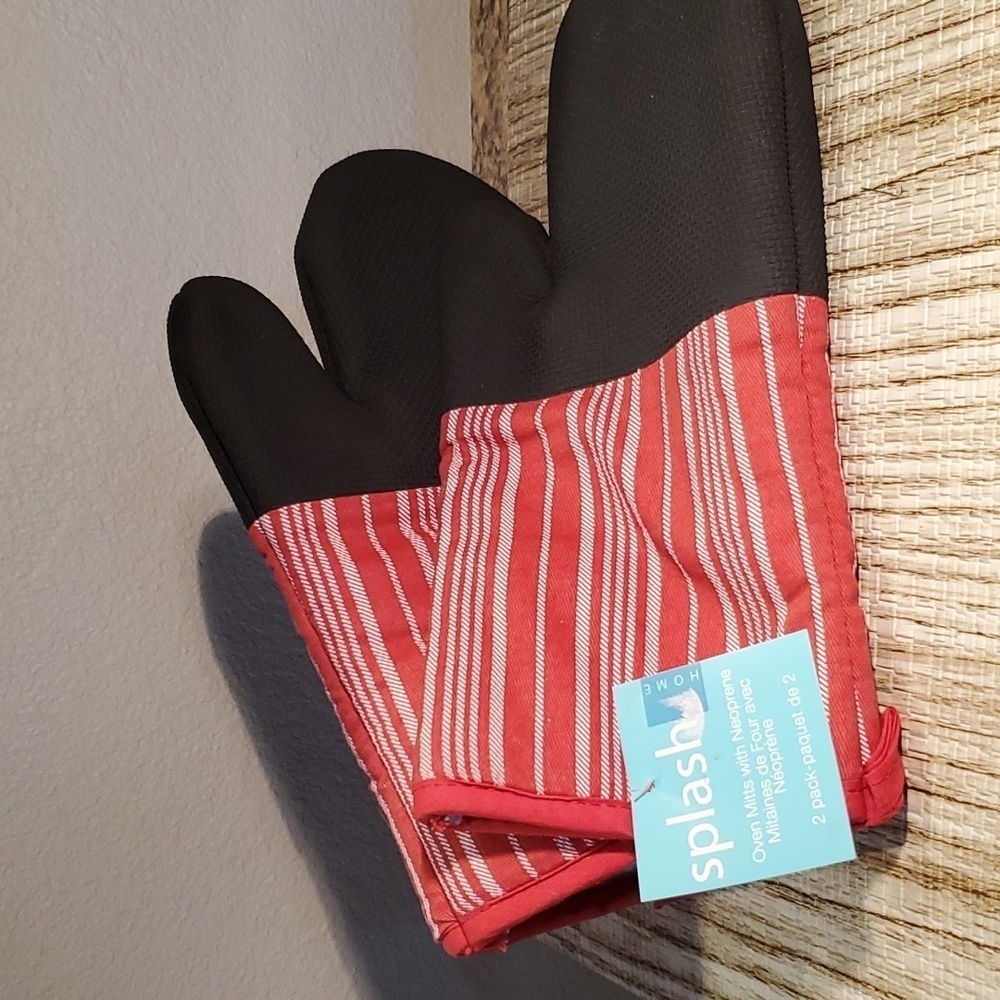 🍋 NWT COOKING MITTS SET - Picture 5 of 9